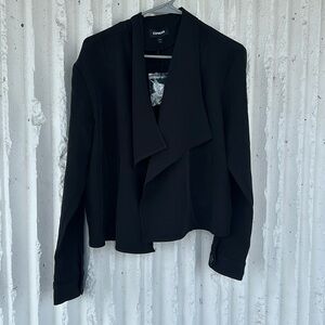 Express NWTs boxy short fly away light jacket